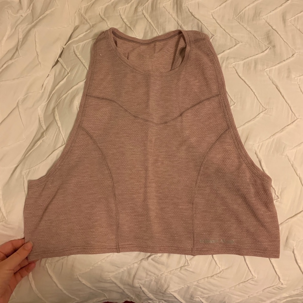 Lulu lemon x Barry’s crop tank
